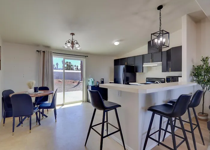 Off-roading & Boating Minutes From Your Doorstep! Lake Havasu City